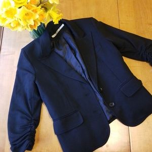 Great black blazer for a first interview!